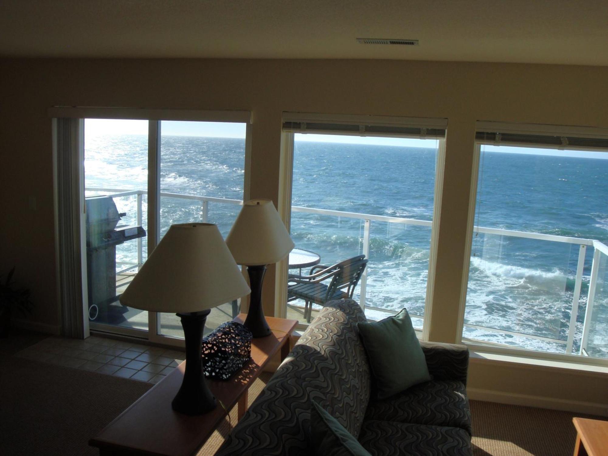 Whale Pointe - Ocean Front 2 Bedroom 2 Bath - Assignment 2 Depoe Bay Zimmer foto